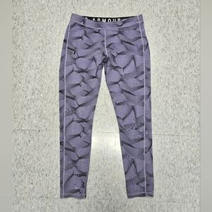 Women's large Under Armour compression leggings.